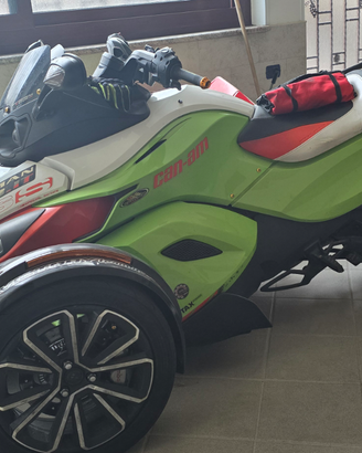 Can am spyder rss se5 special series