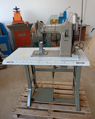 CUCITRICE NECCHI A COLONNA 910-159