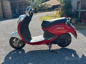 Scooter Sym Mio 50 cc