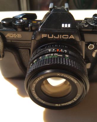macchina fotografica fujica semi professionale