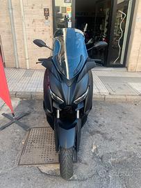 Yamaha xmax 300
