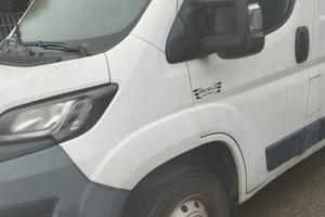 Peugeot coibentato anno 2011 motore rotto