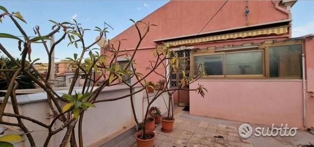 Casa singola con terrazza e garage a Riposto