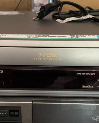 Lettore/Registratore VHS JVC HR-J768EU Eccellente