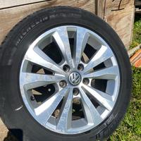 4 Cerchi VW gommati MICHELIN 16”