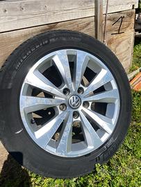 4 Cerchi VW gommati MICHELIN 16”