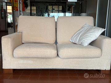 Divano 2 posti