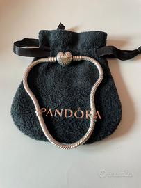 Bracciale pandora chiusura cuore