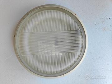 Lampadario con neon rotondo