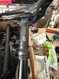 Reggisella dt swiss 232 one 27,2 mm