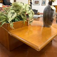 Tavolino da soggiorno quadrato