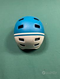 Casco ginocchiere gomitiere bicicletta