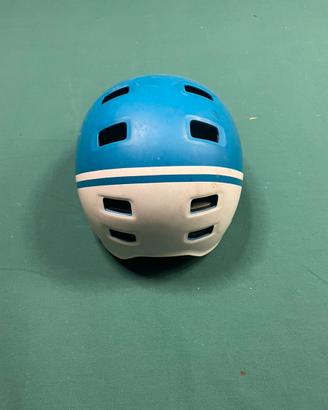 Casco ginocchiere gomitiere bicicletta