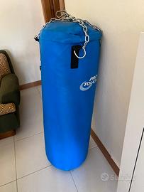 Sacco allenamento kick boxing