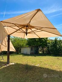 Ombrellone doppio a carrucola con albero in legno