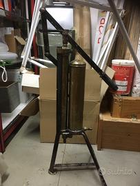 Pompa a leva per tinteggiare in ottone