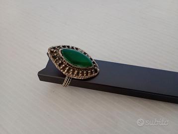 Anello Art Deco Vintage in Argento con gemma ovale