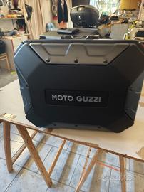Tris valige Urban Moto Guzzi v85TT 