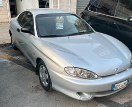 Hyundai Coupe 1.6i 16V cat