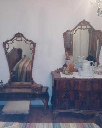 Camera anni '40 stile chippendale