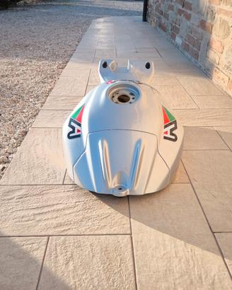 RSV4 serbatoio 