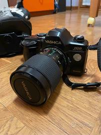 Macchina fotografica reflex Yashica 108