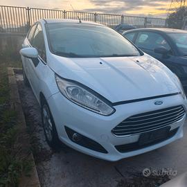 Ford Fiesta MK6 1.5 Diesel UGJC 2015 PER RICAMBI