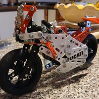 moto Ducati meccano