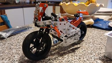 moto Ducati meccano