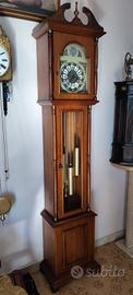 Orologio a pendolo a colonna 