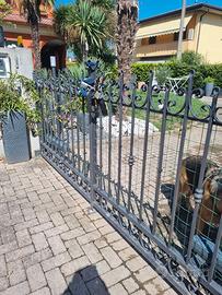 Cancelletto pedonale +Cancello carraio
