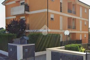 2 LOCALI A TRIBANO