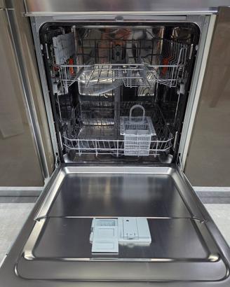 lavatrice Indesit lavastoviglie Ariston hotpoint
