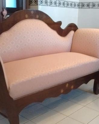 Divano in legno e  stoffa 