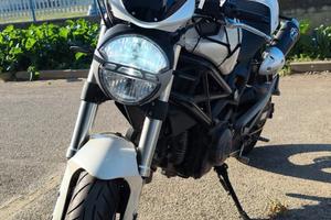 ducato Monster 696 +