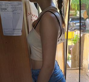 top con ciliegie 
