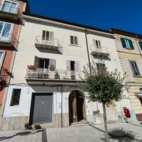 Appartamento al primo piano nel cuore del paese