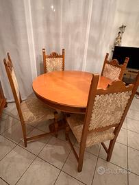 Tavolo allungabile in legno massello + 6 sedie