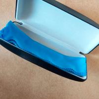 Portaocchiali + panno per pulizia lenti