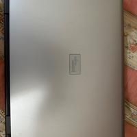 Laptop molto vecchio ma funzionante