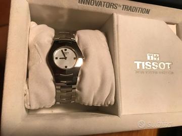 Orologio TISSOT schermo rotondo sfondo perlato