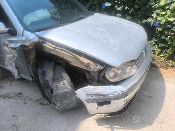 golf serie 4 130 cavalli  incidentata