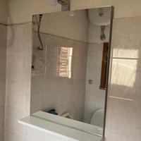 Specchiera da bagno con luce a led e ripiano