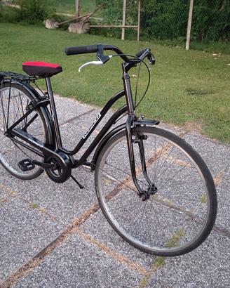 bicicletta donna con ruote da 28 pari al nuovo 