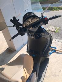 scuter  400 ie