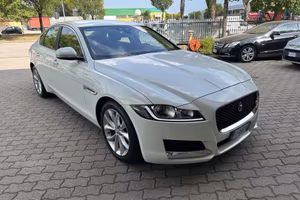 Jaguar XF 2.0 D 180 CV aut. Prestige