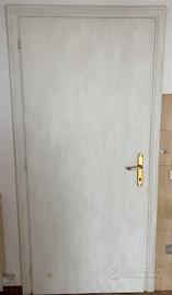 4 porte in legno verniciate di bianco