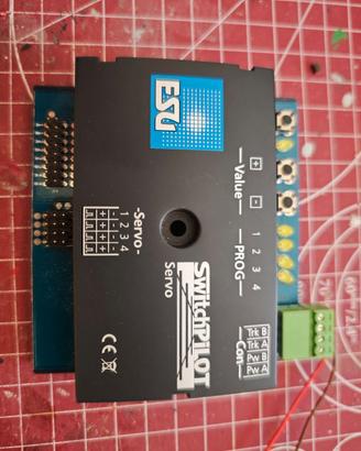 ESU SwitchPilot servo modello 51802 (V1.0)