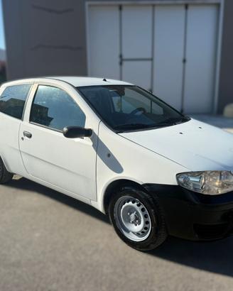 FIAT PUNTO VAN 2P AUTOCARRO 12 MESI DI GARANZIA