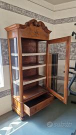 mobile vetrinetta in legno + cassettone  basso